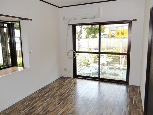 ライオンズマンション船橋飯山満台二番館1階 LD横の洋室