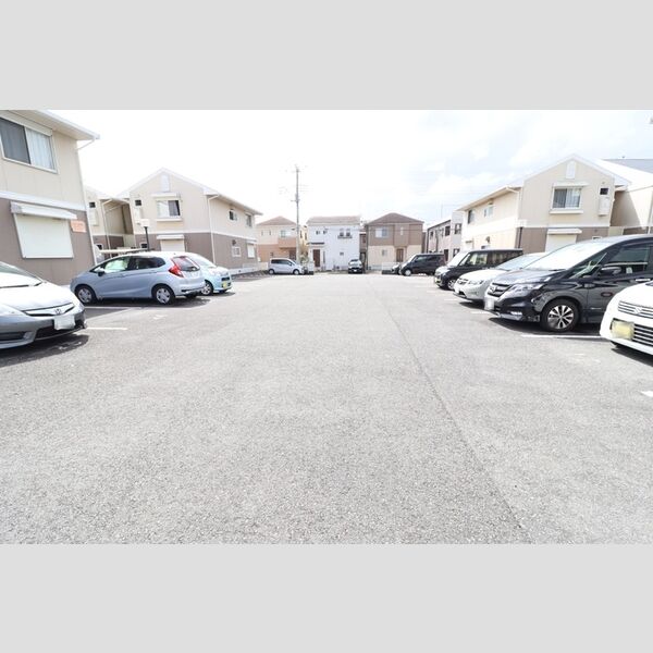 ヴェルメゾンおゆみ野　A 駐車場