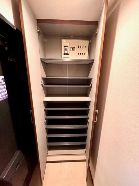 レジディア吉祥寺1階 玄関