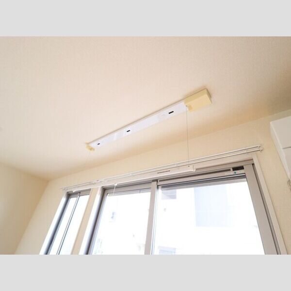 プワールおおたかの森　Ⅲ102号室 室内物干し