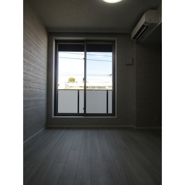 ロアール横浜十日市場1階 リビング