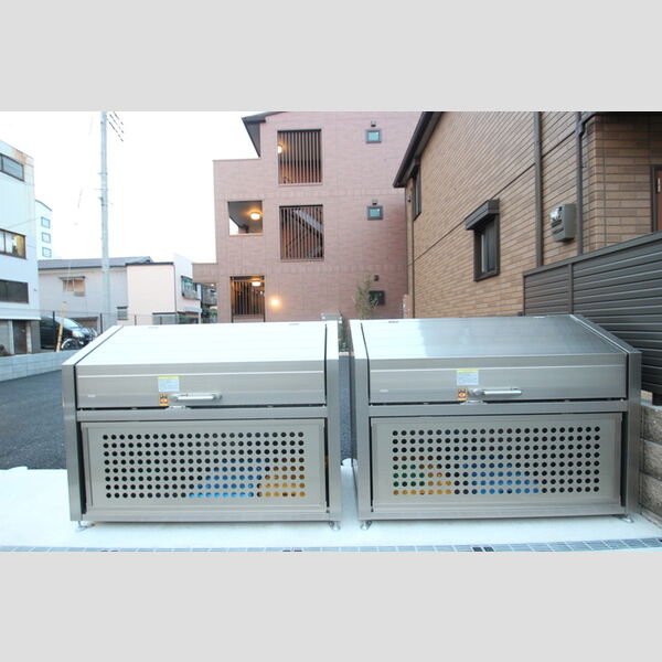RSAⅢ101号室 清潔感のあるゴミストッカー!