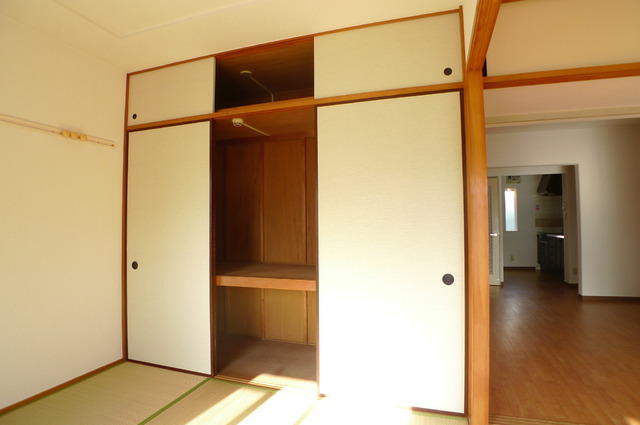 フローラルマンション 収納