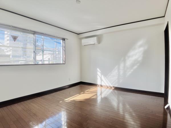 サワタカビル リビング