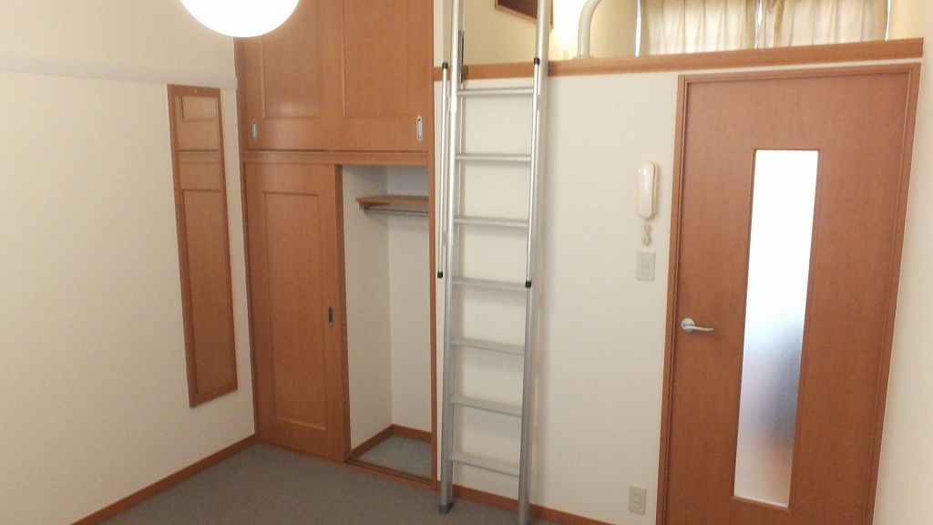 レオパレスアフロディーテ204号室 内観