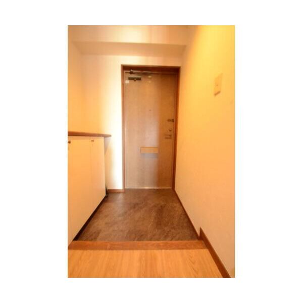 綾東ヴィレッジ弐番館502号室 玄関