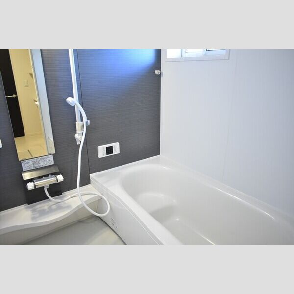 GRACE202号室 浴室換気乾燥機バスルーム(窓付き)