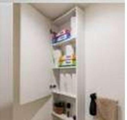 シャルール金沢文庫203号室 トイレアクセサリーも充実しています。ウォシュレットです