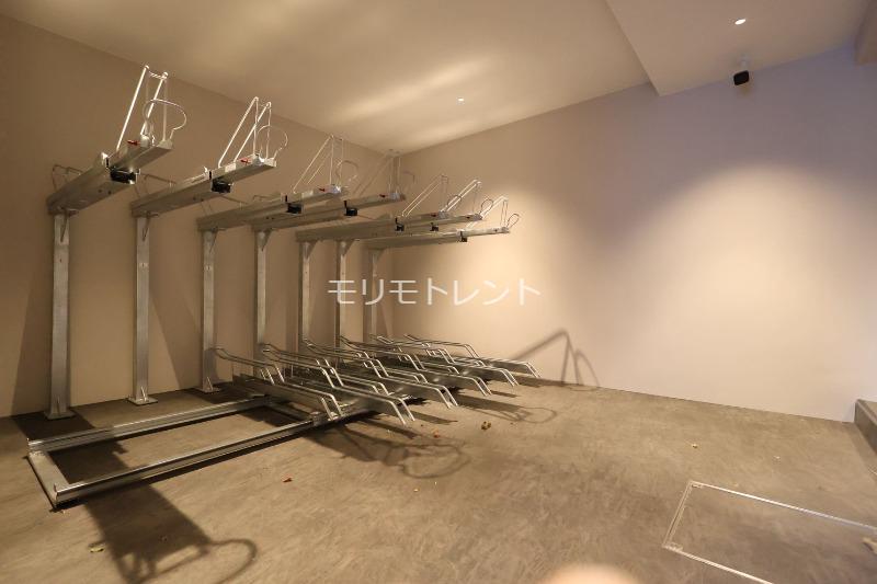 イプセ白金台3階 駐輪場