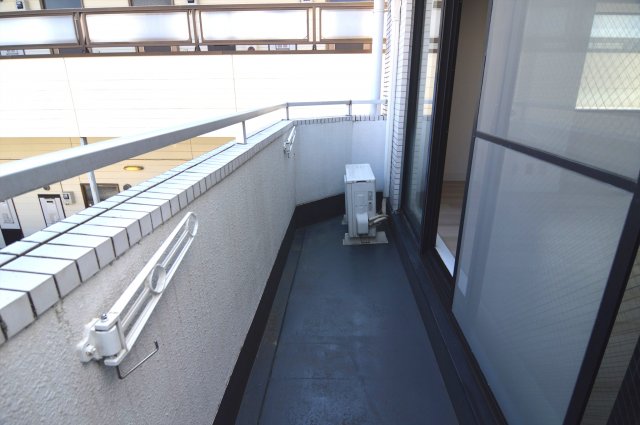 シャルール浅間町2D号室 バルコニー