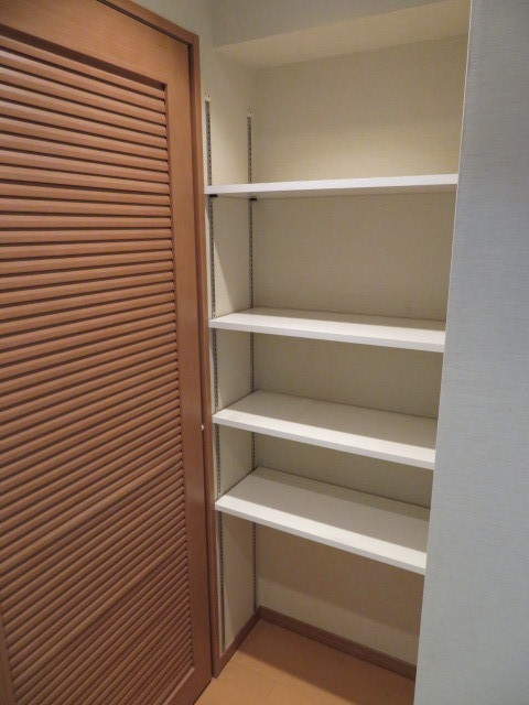 松山堂錦ビル0701号室 収納