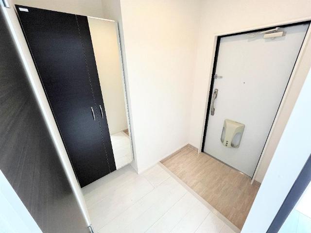 KM Casa新横浜 玄関