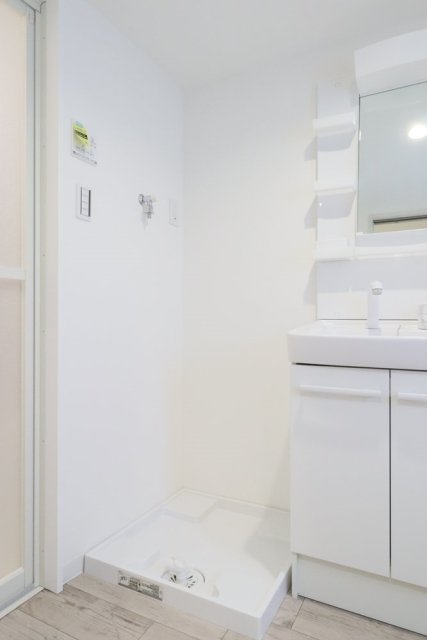 ＧＬＩＣＩＯＮ竹ノ塚5階 室内洗濯機置場