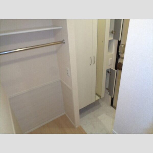 フランボワーズ中島 玄関