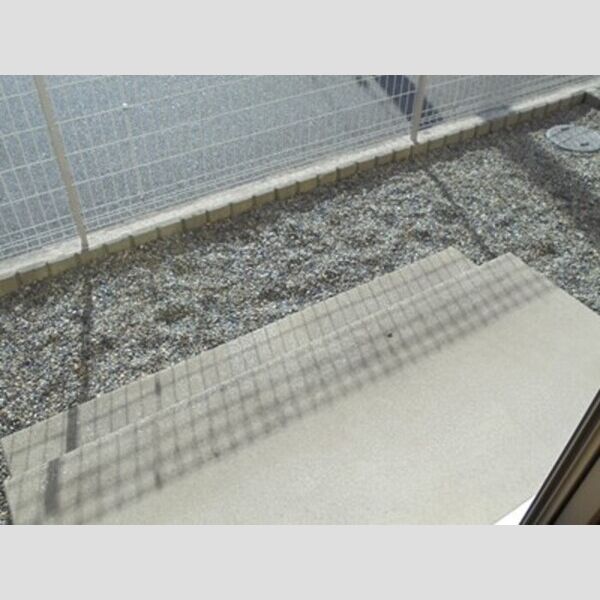 メルヴェイユ　C105号室 専用庭