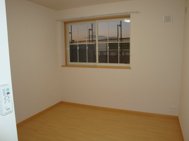 オーピュール 洋室