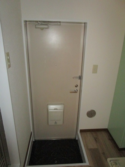 デルニエワコーII 玄関