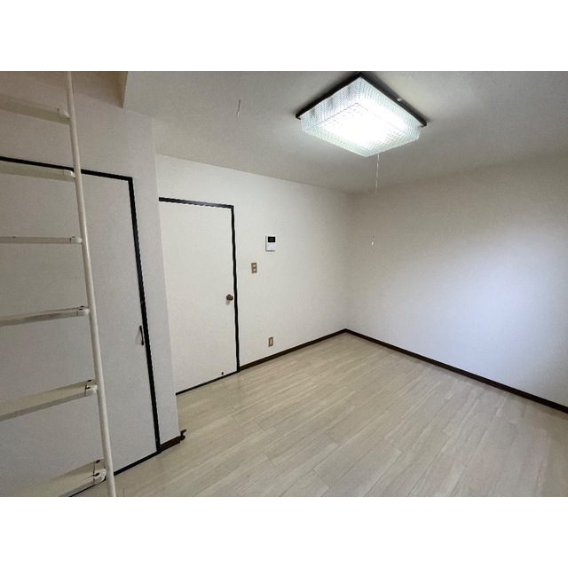 プラザ・ドゥ・アヴァン リビング