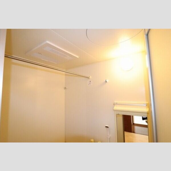 グランディス新八柱1107号室 浴室換気乾燥機