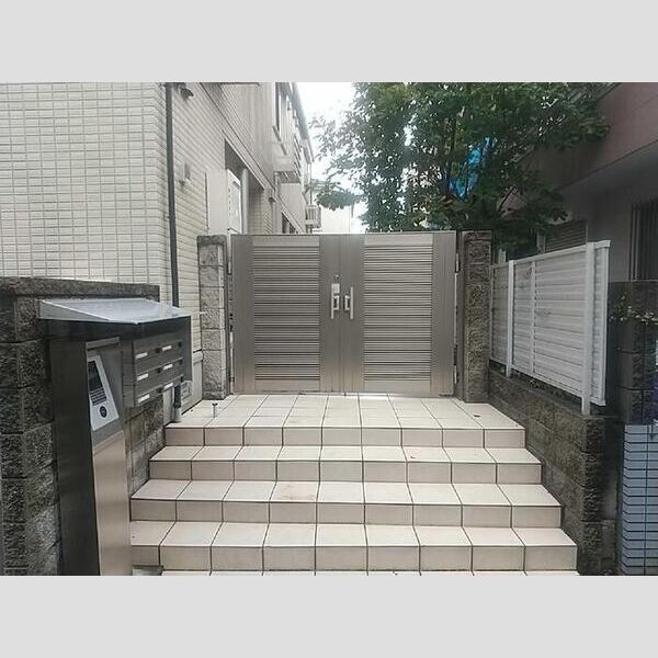 ヴェルドミール成城 エントランス