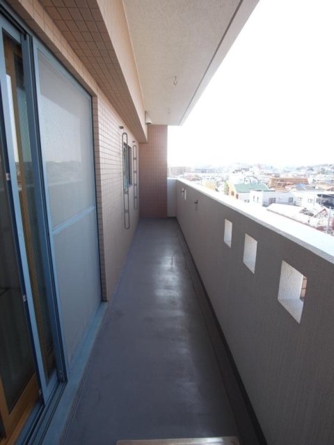 サニーヴェイル弘明寺 バルコニー