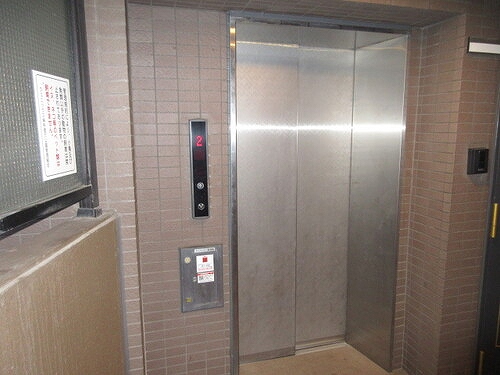 フェニックス麻布狸穴公園5階 エレベーター　※前回募集時2022年11月の写真