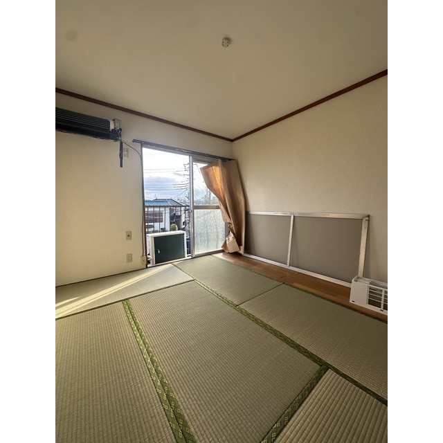 コーポ緑ヶ丘A棟203号室 内観