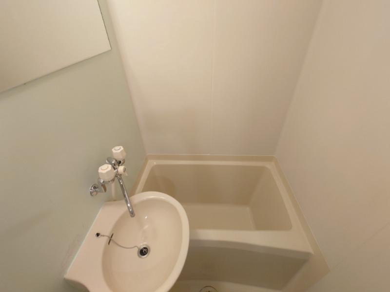 デルニエワコーII バス