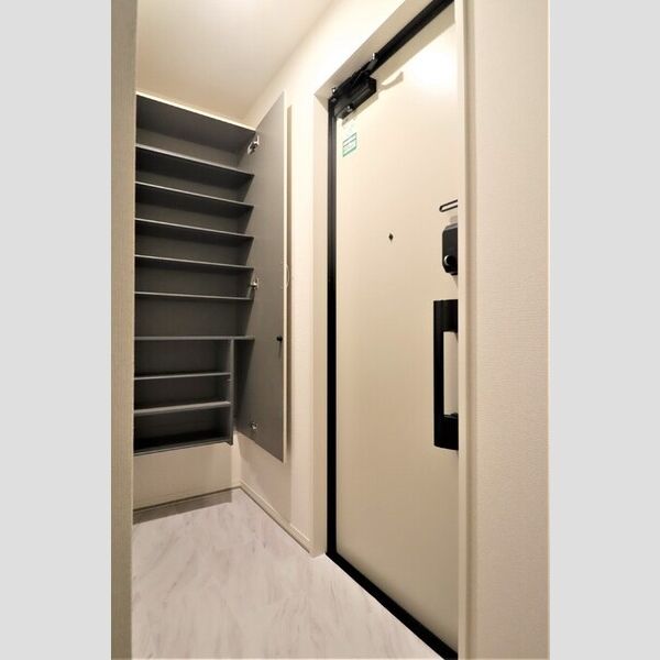 セレスティア下石神井301号室 玄関