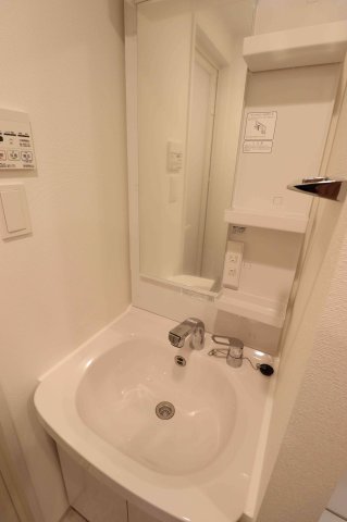 GENOVIA川崎鈴木町skygarden0327号室 洗面