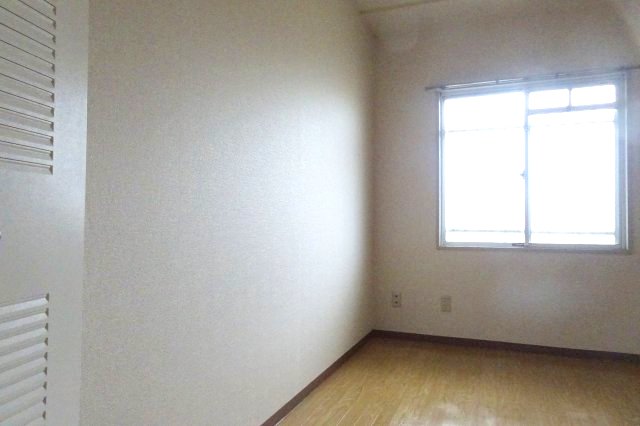 シャトレ山手台0103号室 洋室　※別号室の参考写真です(現況優先・仕様違いの場合あり)