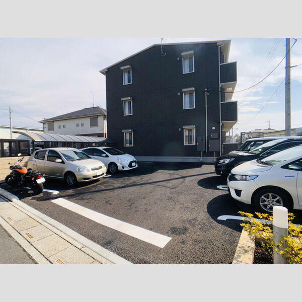 ラ・フレーズ 駐車場