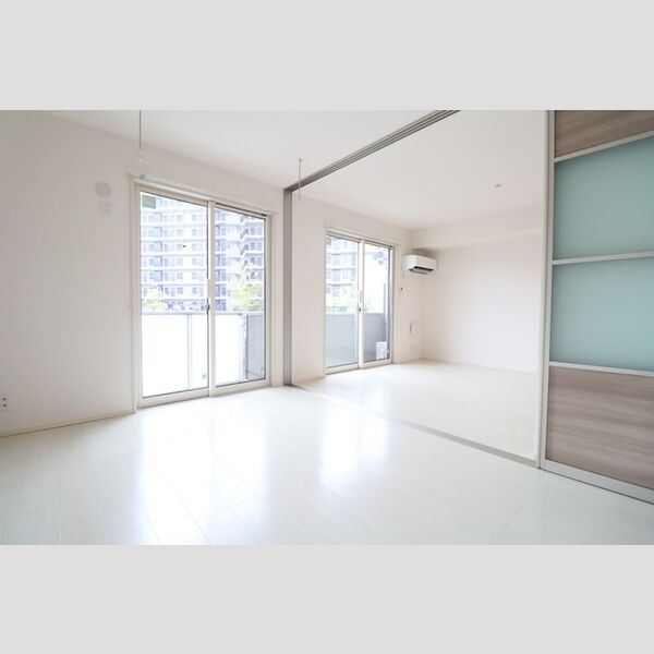 コスモ・アルカディア101号室 洋室★LDK