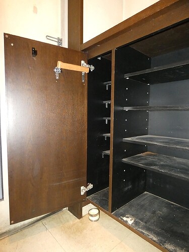 ライオンズガーデン大宮・大和田公園 下足入（内装工事前）