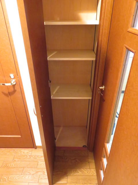 グランド・ガーラ南大井2階 収納