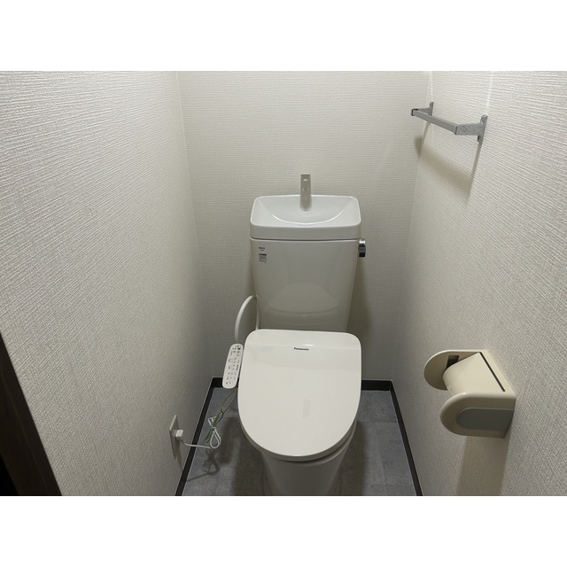 グランデュール瀬戸岡203号室 内観