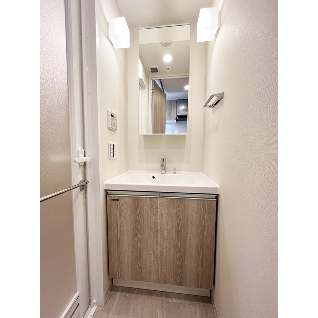 ブランシエスタ横浜高島町1203号室 内観