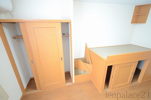 レオパレスソフィア105号室 内観