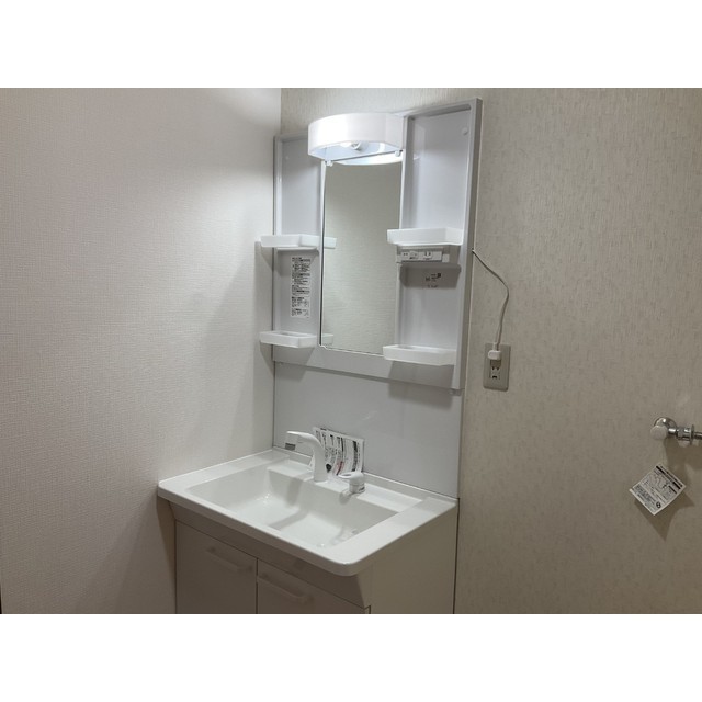 グランデュール瀬戸岡101号室 内観