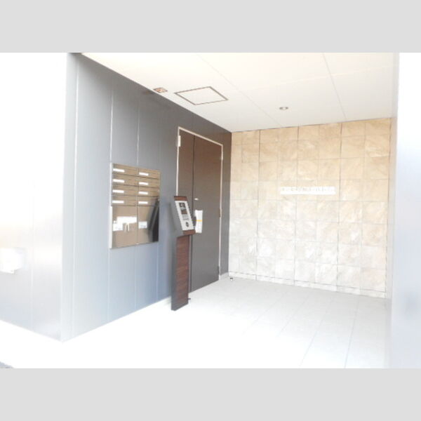 テラス市川高谷303号室 オートロック付エントランス