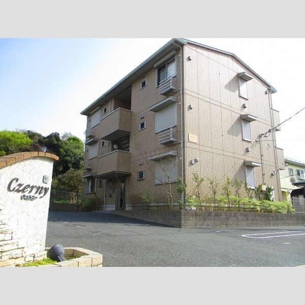 チェルニーの外観画像