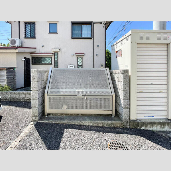 Ⅰ.ヴィレッジSOUTH202号室 ゴミストッカー