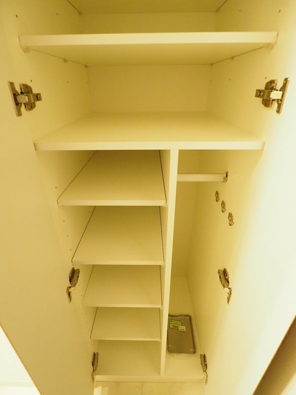 レジディア国立4階 収納