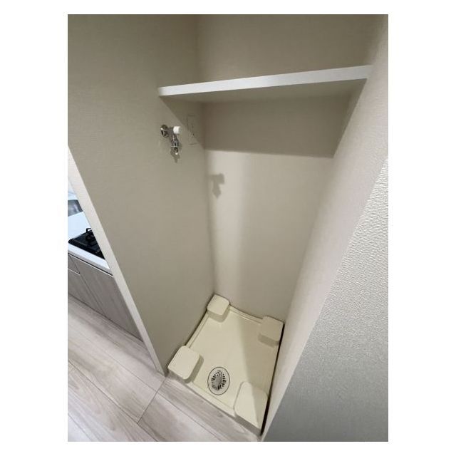 プレサンスブルーム浅草1005号室 洗濯機用防水パン