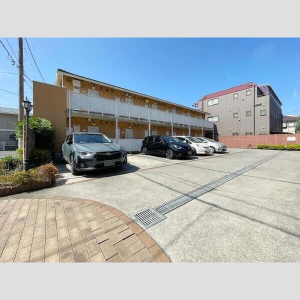 フラットコートB 駐車場