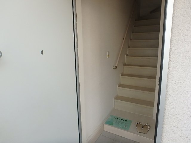 Damansara Waseda2階 玄関