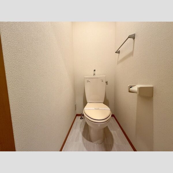 サザンハート東船橋211号室 トイレ