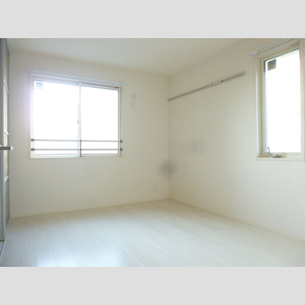 リビングNK原木中山201号室 西側洋室