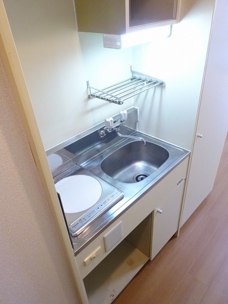 コスモシティ市ヶ谷407号室 キッチン