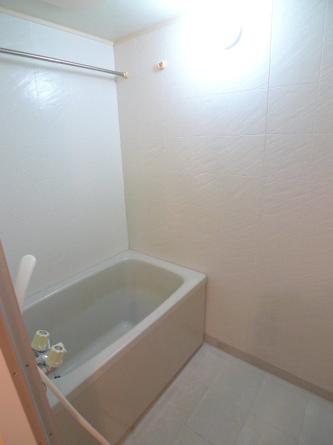 グランシャリオ誠治館0208号室 こちらの写真は同タイプの別の部屋の写真となります。